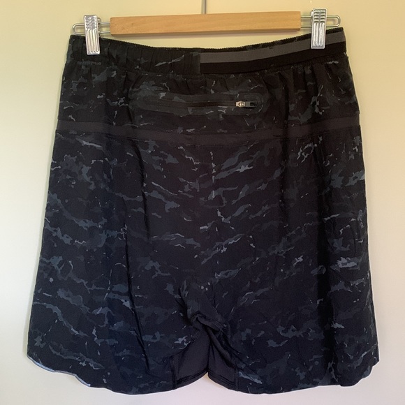 Lululemon shorts - Picture 3 of 4
